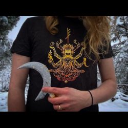 Set of Aun book and Aun T-shirt